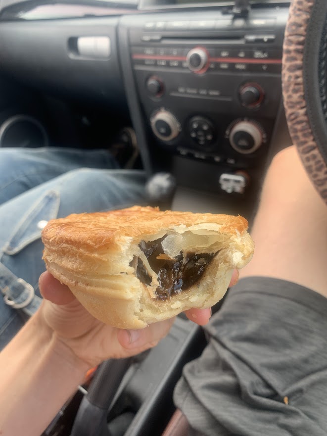 Pie Guy Reviews: Cascades Bakery & Cafe Pakuranga